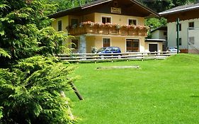 Vronis Landhaus Apartments